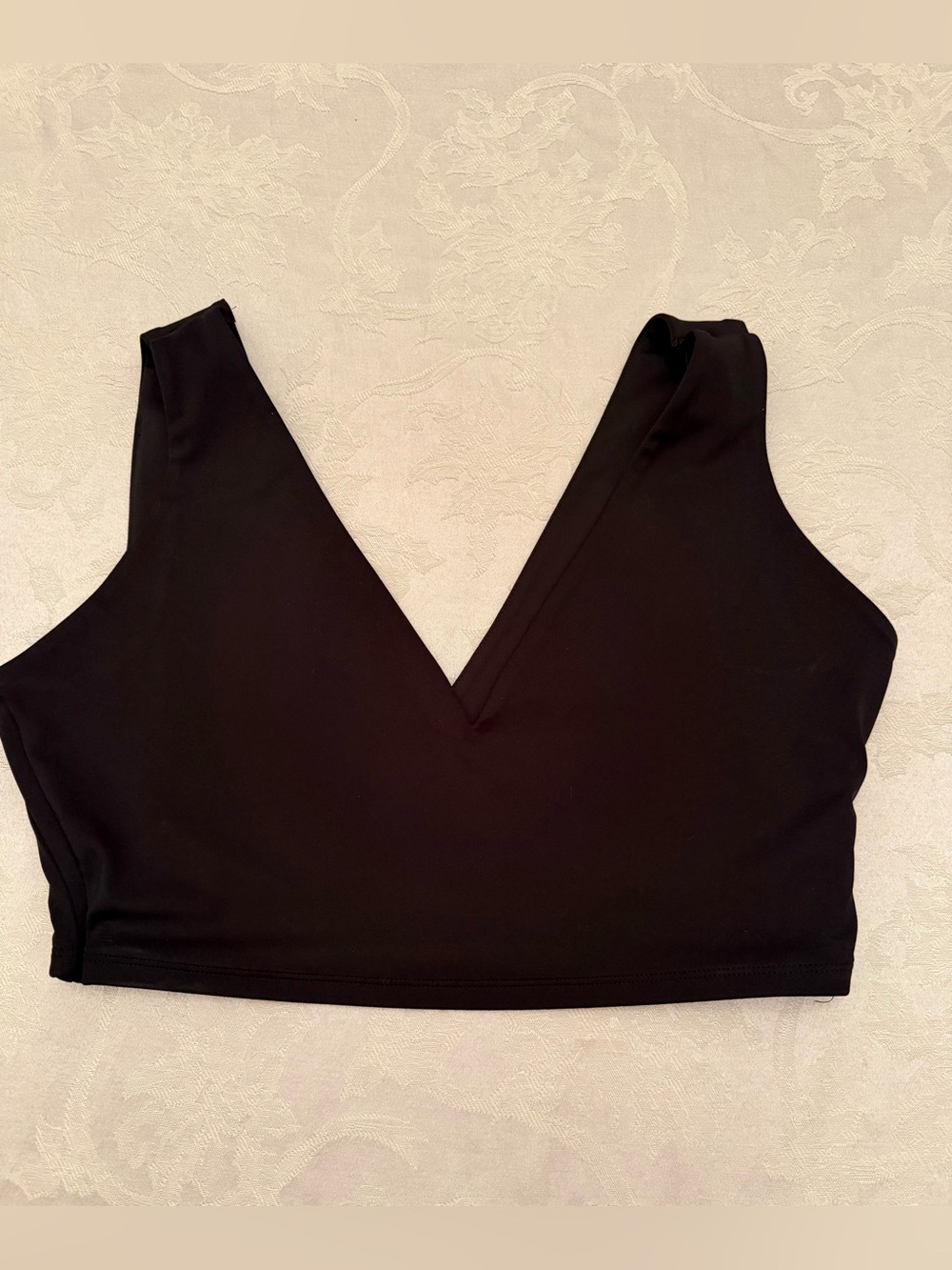 Express Women’s Body Contour High Compression V-Neck Bralette Black Size L
